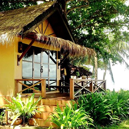Nautilus Right On The Beach Resort Koh Lanta Exterior photo